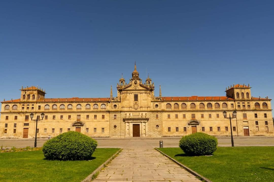 Alojamiento Real Monforte De Lemos Zewnętrze zdjęcie